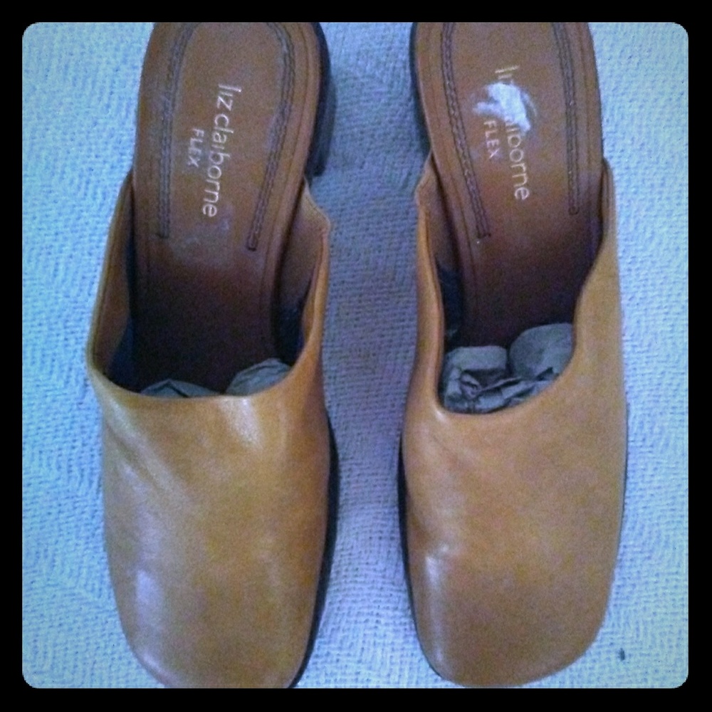 Liz Claiborne Leather Flex Mules